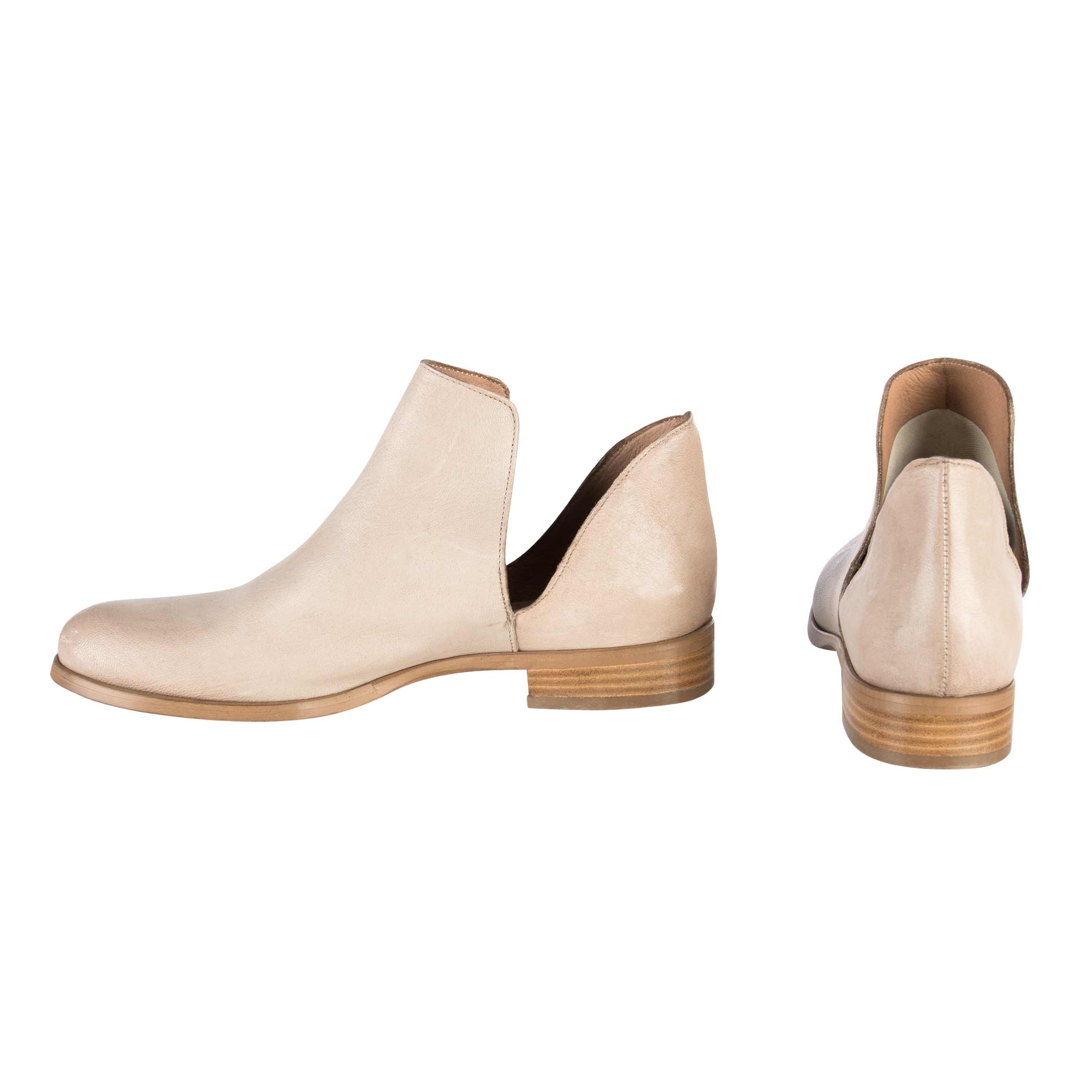 V front ankle boots hotsell
